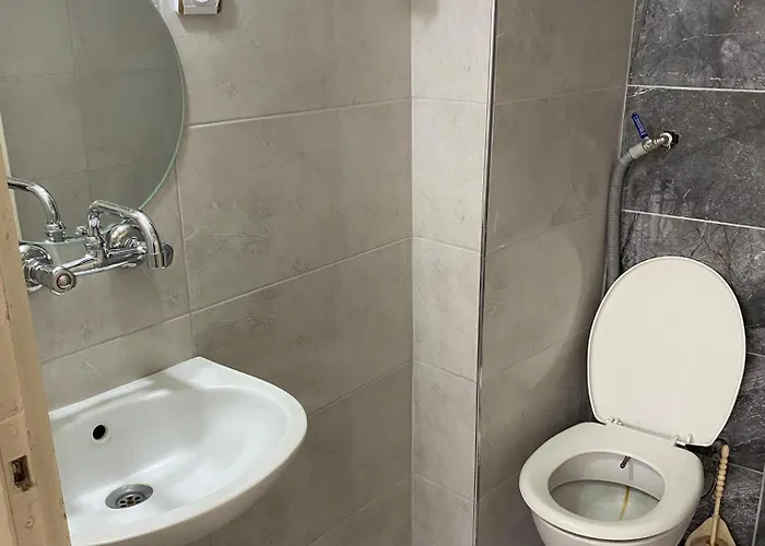 Oez Altinbasak * Ankara