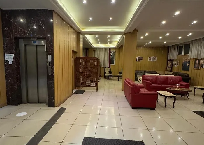 Oez Altinbasak * Ankara